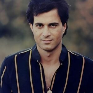 احمد آزاد مو مشکی